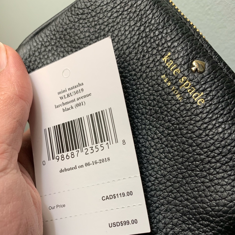 Authentic Kate Spade Sm pebbled leather zip wallet - Picture 7 of 7